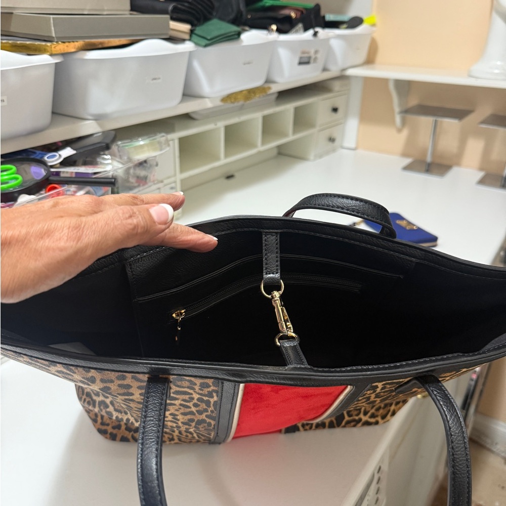 Chico’s Leopard Print Tote Bag with Red Accent I. Excellent  conditions - Picture 10 of 15